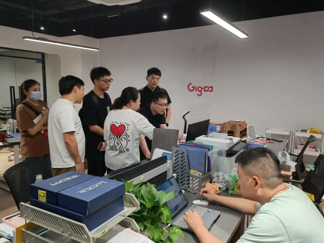 于走访中聆听 于服务中积累