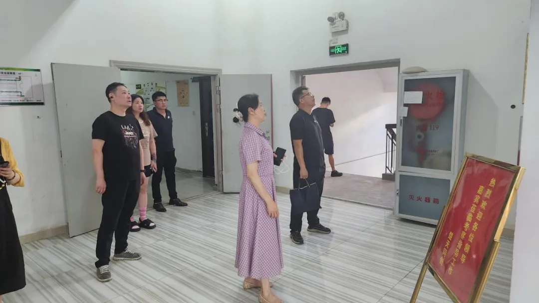 武汉市劳动就业管理局姚建军主任一行莅临楚天同创跨境电商孵化基地考察交流